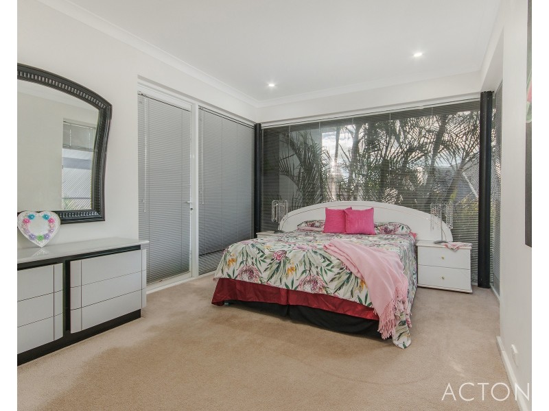 19 Ashburton Court, Dudley Park WA 6210