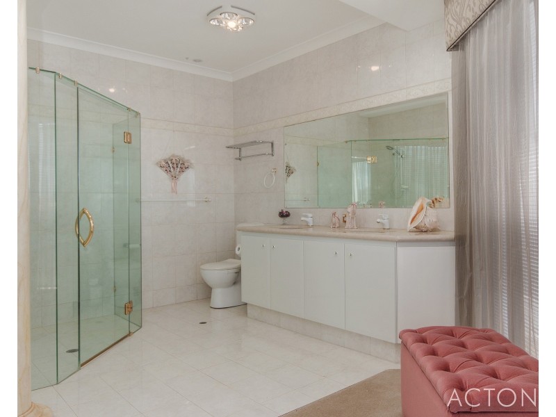 19 Ashburton Court, Dudley Park WA 6210