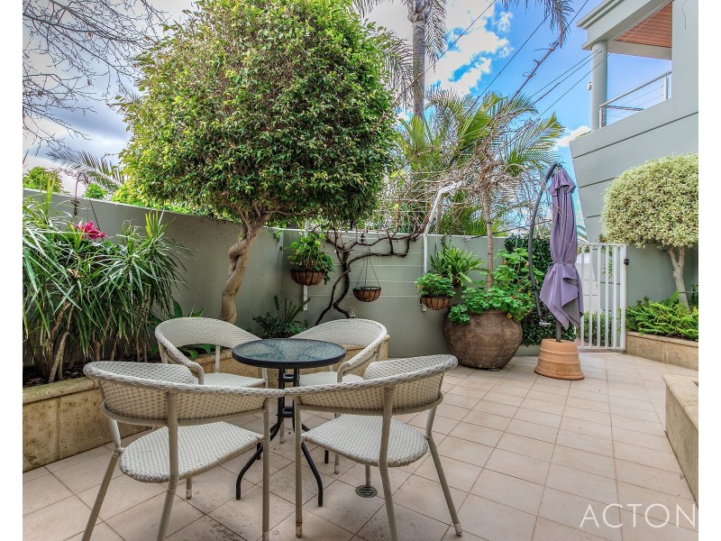 19 Ashburton Court, Dudley Park WA 6210