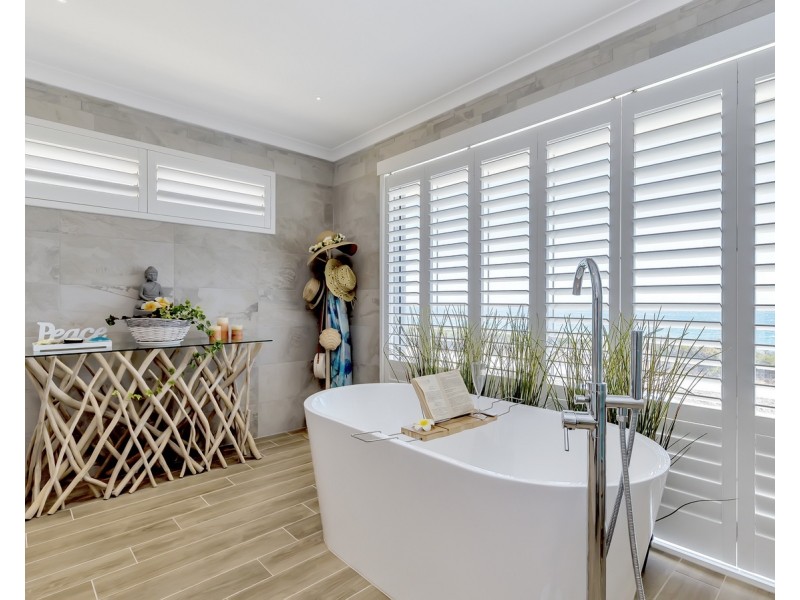 32 Acerosa Boulevard, Halls Head WA 6210