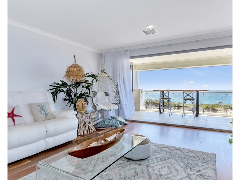 32 Acerosa Boulevard, Halls Head WA 6210