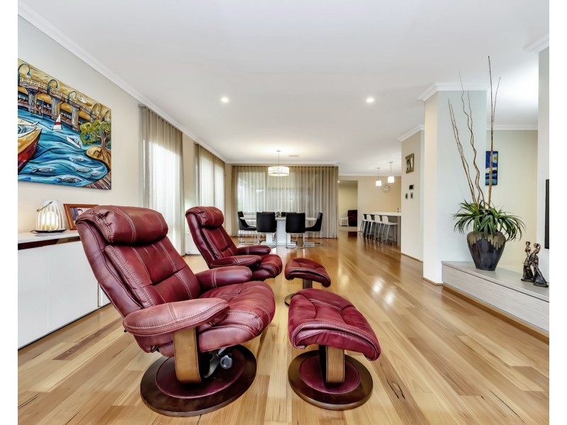 14 Tamar Break, Madora Bay WA 6210