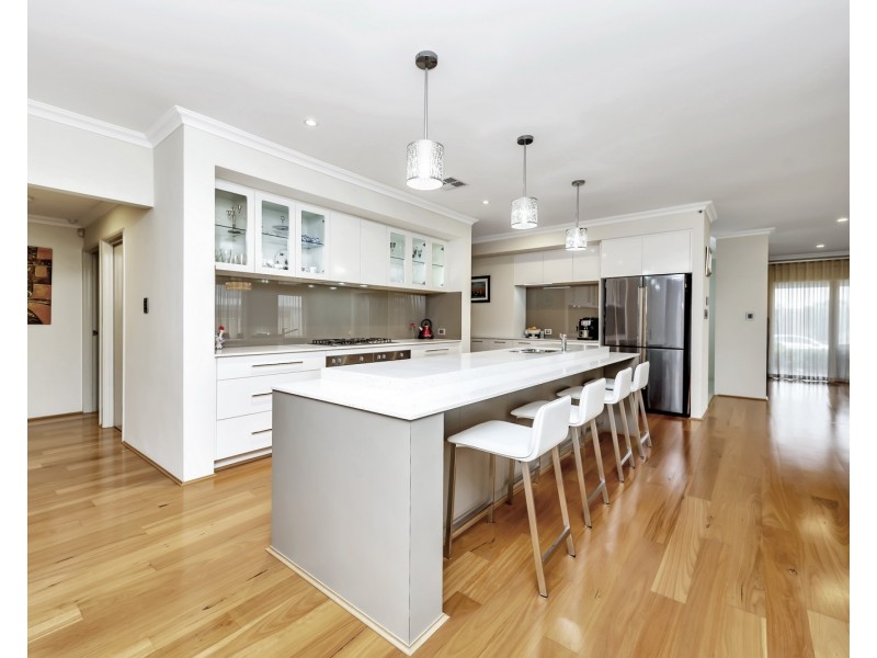 14 Tamar Break, Madora Bay WA 6210