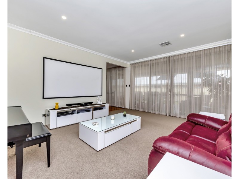 14 Tamar Break, Madora Bay WA 6210