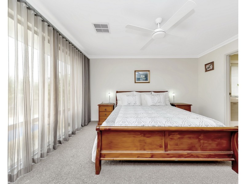 14 Tamar Break, Madora Bay WA 6210