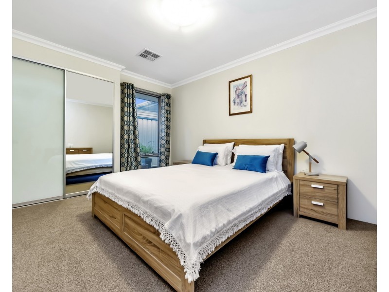 14 Tamar Break, Madora Bay WA 6210