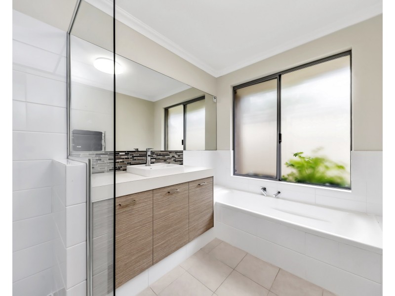 14 Tamar Break, Madora Bay WA 6210