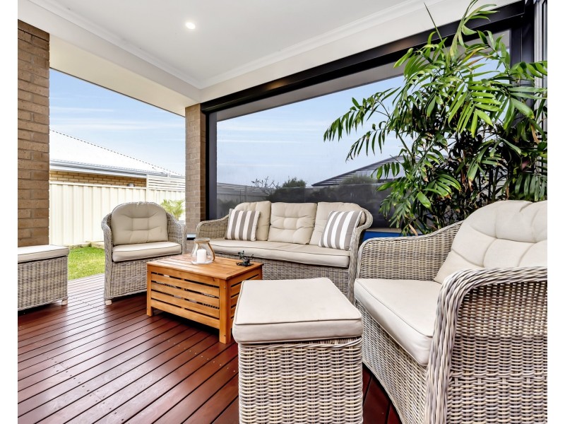 14 Tamar Break, Madora Bay WA 6210