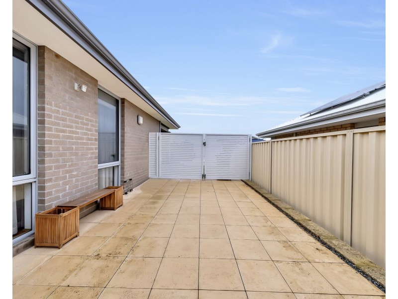 14 Tamar Break, Madora Bay WA 6210