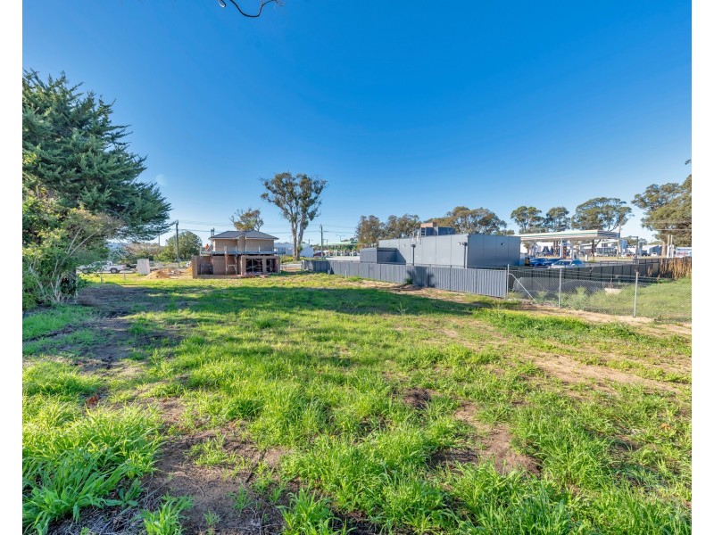 2 Parkview Street, Mandurah WA 6210