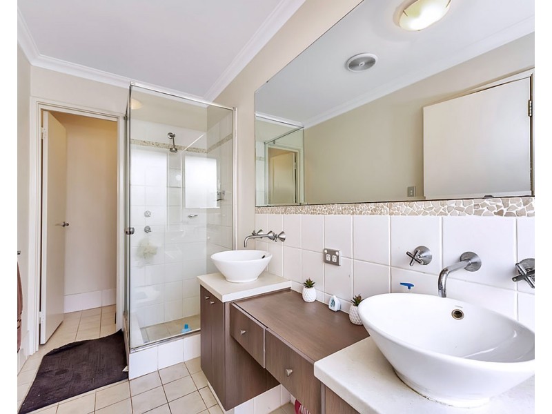 80 Buttercup Parkway, Halls Head WA 6210