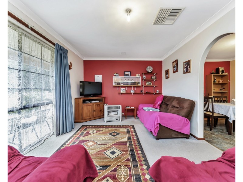 8 Amazon Drive, Greenfields WA 6210