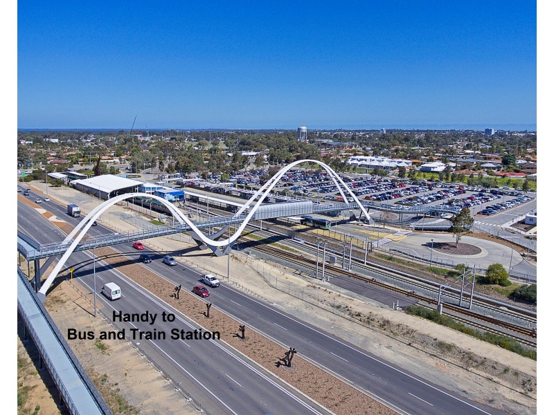 8 Amazon Drive, Greenfields WA 6210