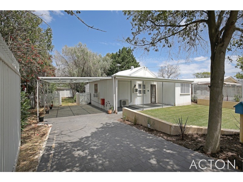 43 Wyeree Road, Mandurah WA 6210