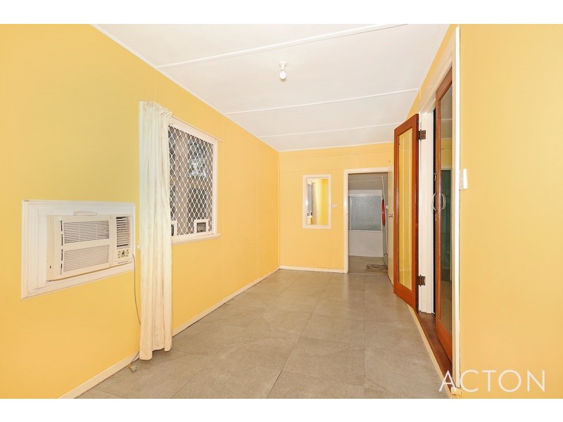 43 Wyeree Road, Mandurah WA 6210