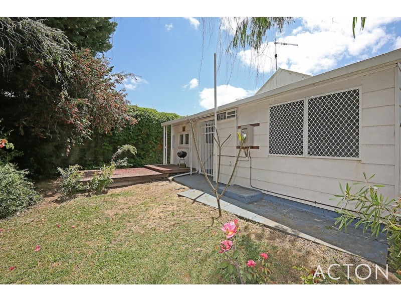 43 Wyeree Road, Mandurah WA 6210