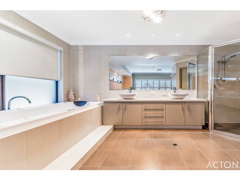 44 Katinka Retreat, Dudley Park WA 6210