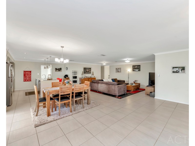 74 Countess Circuit, South Yunderup WA 6208