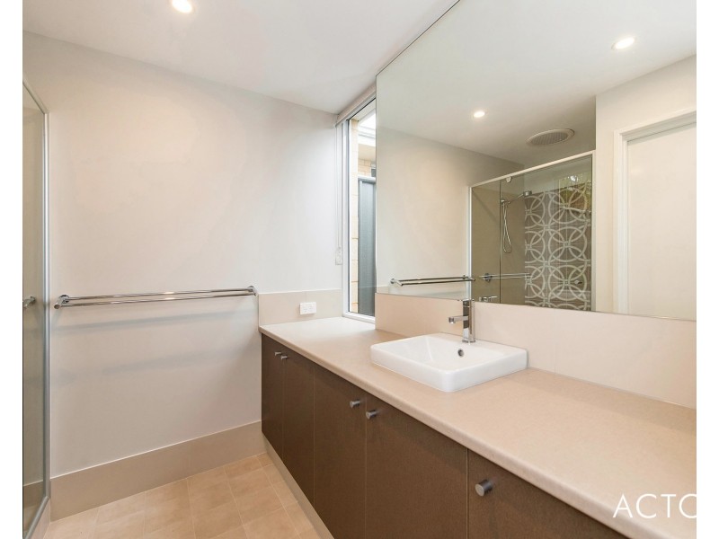 21 Gooljak Rise, Lakelands WA 6180