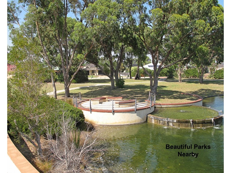 21 Gooljak Rise, Lakelands WA 6180