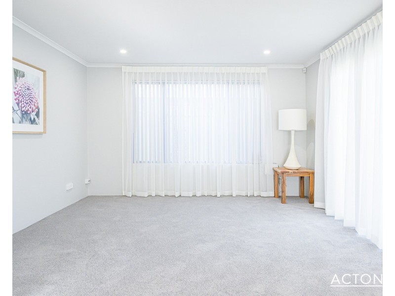 31 Darwin Terrace, Dudley Park WA 6210