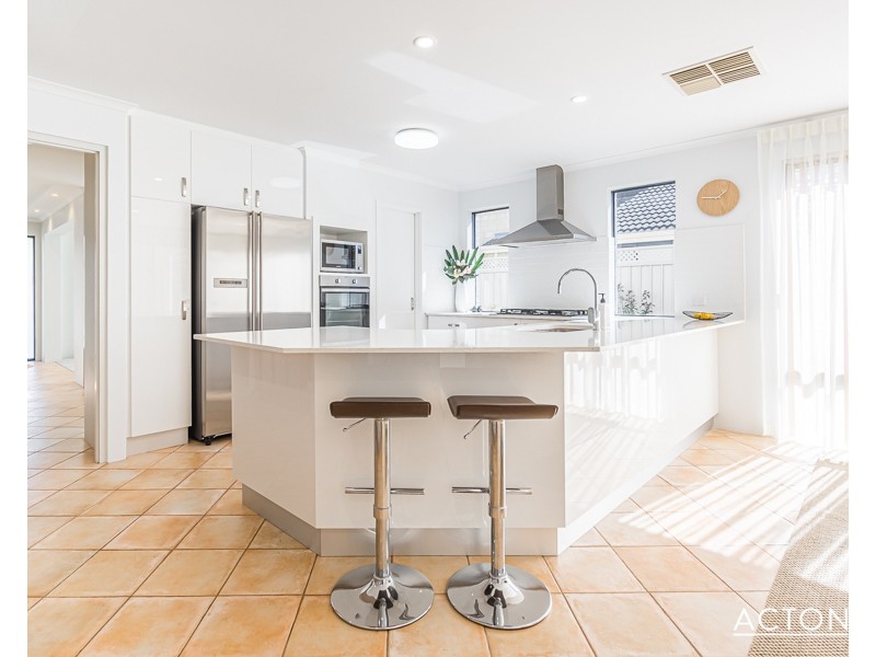 31 Darwin Terrace, Dudley Park WA 6210