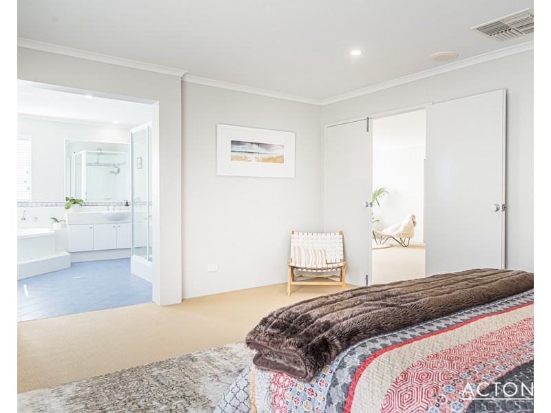 31 Darwin Terrace, Dudley Park WA 6210