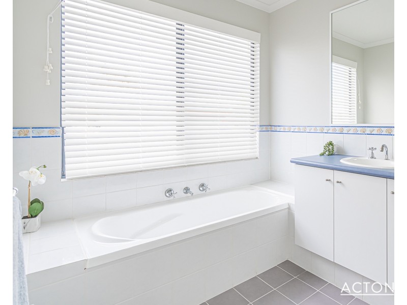 31 Darwin Terrace, Dudley Park WA 6210