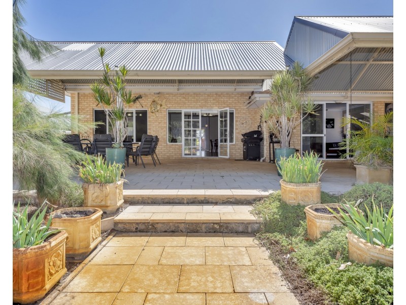 71 Midsummer Circle, Pinjarra WA 6208