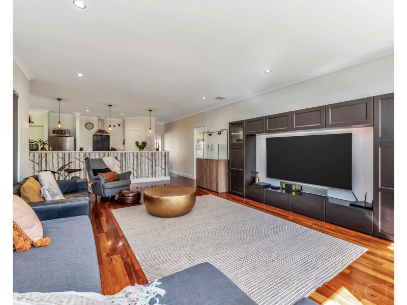 14 Corella Approach, Lakelands WA 6180