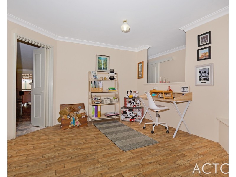 15 Sun Land Avenue, South Yunderup WA 6208