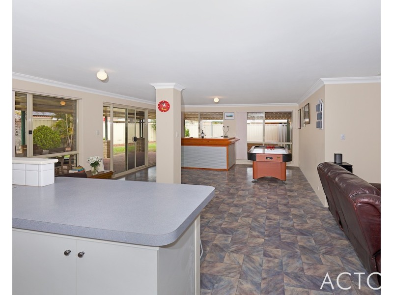 15 Sun Land Avenue, South Yunderup WA 6208