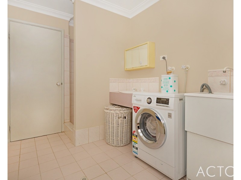 15 Sun Land Avenue, South Yunderup WA 6208