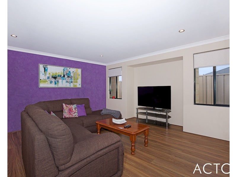 70 Brandeis Grove, Karnup WA 6176