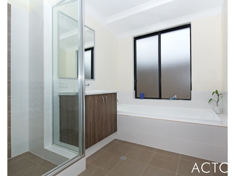 70 Brandeis Grove, Karnup WA 6176