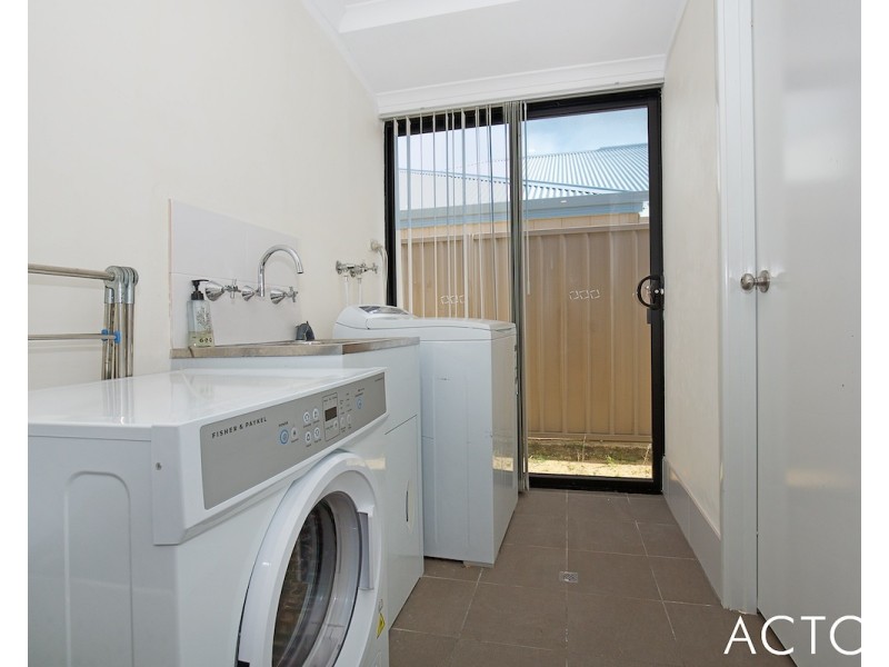 70 Brandeis Grove, Karnup WA 6176