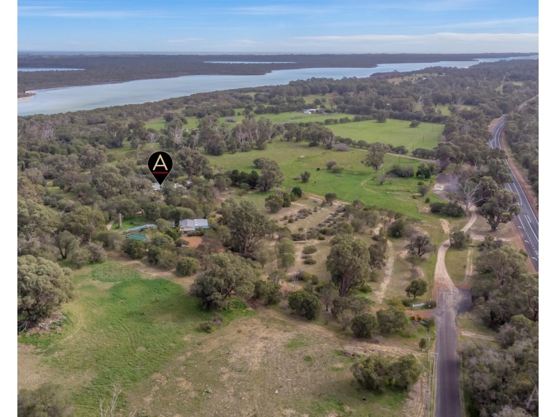 14 Holmes Road, Lake Clifton WA 6215