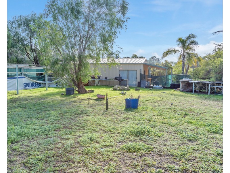14 Holmes Road, Lake Clifton WA 6215