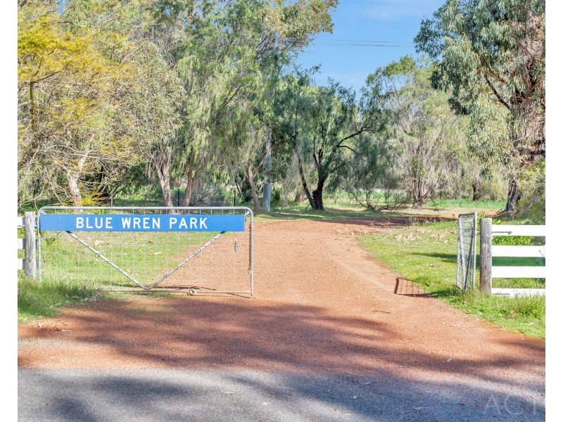 14 Holmes Road, Lake Clifton WA 6215