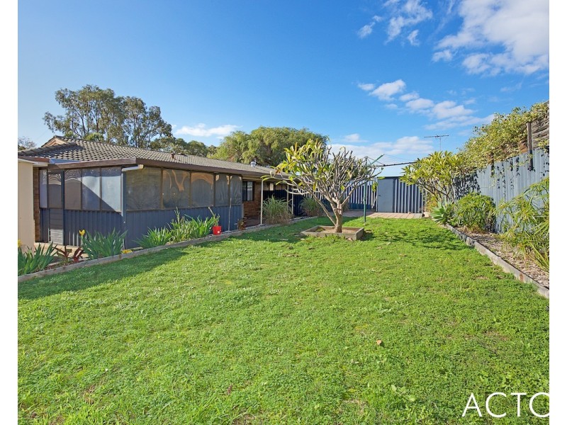 2/30 McLarty Road, Halls Head WA 6210