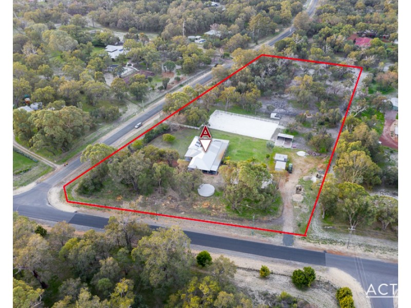 4 Summerhill Drive, Stake Hill WA 6181