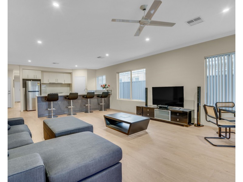 53 Shoveler Crescent, Erskine WA 6210