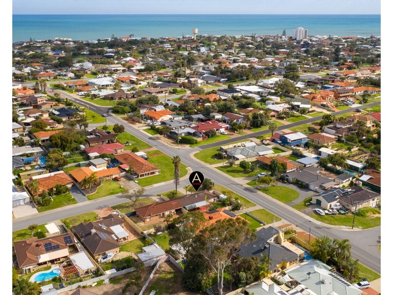 114a McLarty Road, Halls Head WA 6210