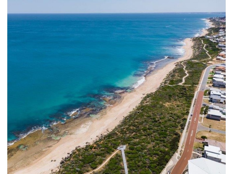 4 Cruentas Way, Halls Head WA 6210