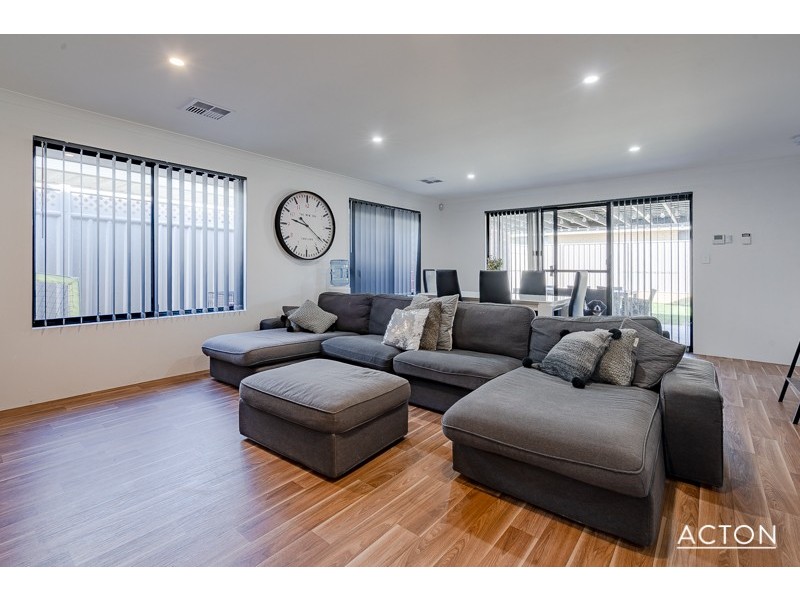 21 Wentworth Heights, Meadow Springs WA 6210