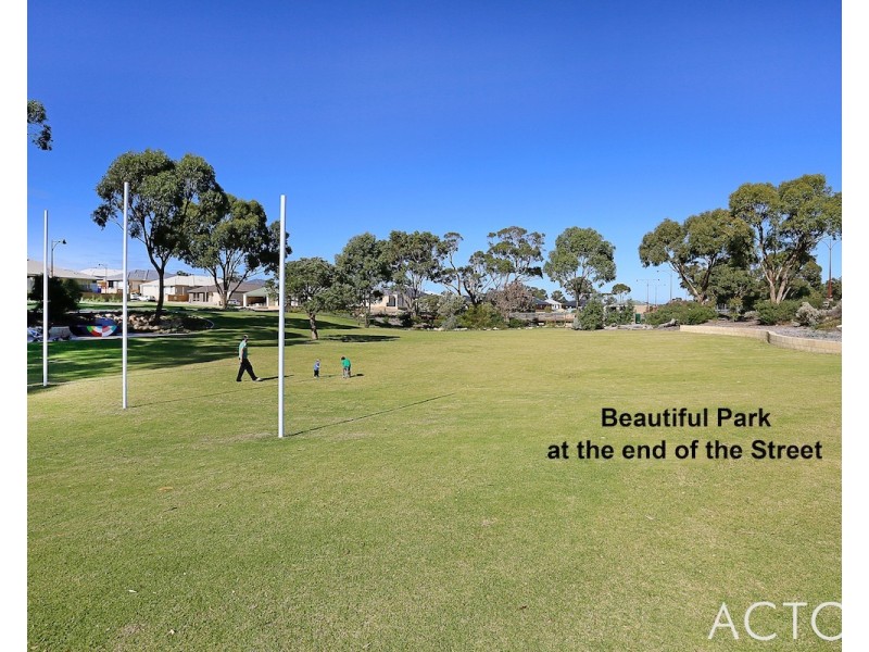 10 Kendale Way, Meadow Springs WA 6210