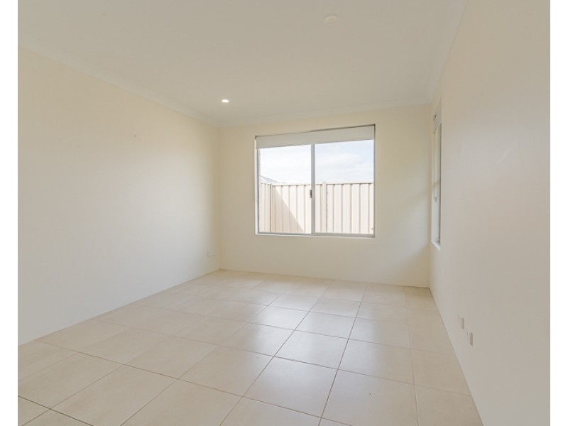 23 Hokitika Drive, Dudley Park WA 6210