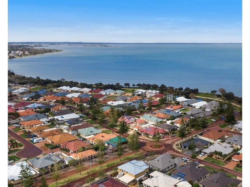 20 Devonshire Retreat, Falcon WA 6210