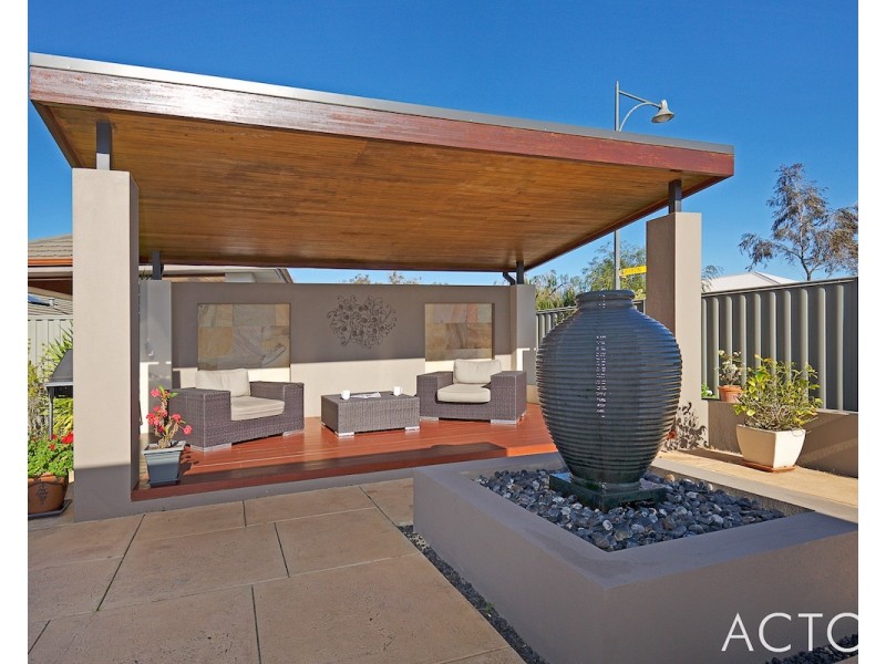 2 Bremer Way, South Yunderup WA 6208