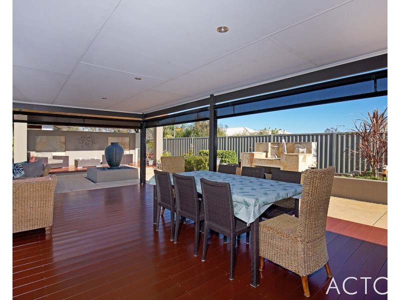 2 Bremer Way, South Yunderup WA 6208
